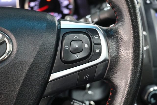 Used 2016 Toyota Camry SE w/ Moonroof Package FWD image 20