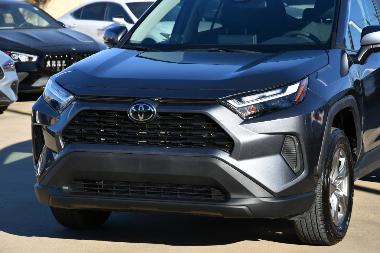 Used 2024 Toyota RAV4 XLE image 3