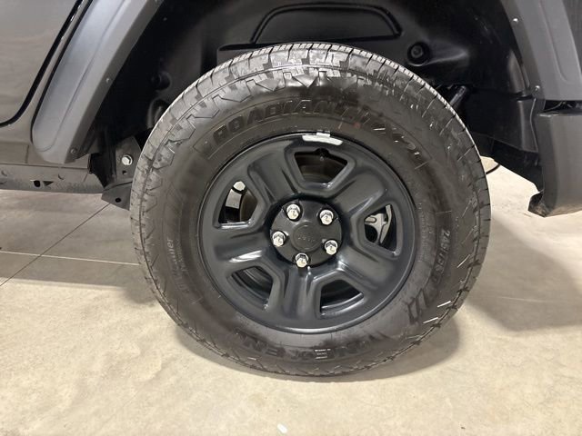 Used 2025 Jeep Wrangler Sport image 24