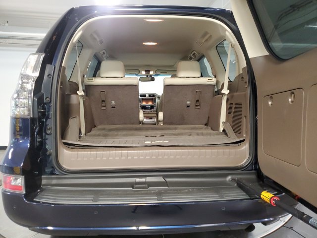 Used 2019 Lexus GX 460 Premium AWD/4WD image 31