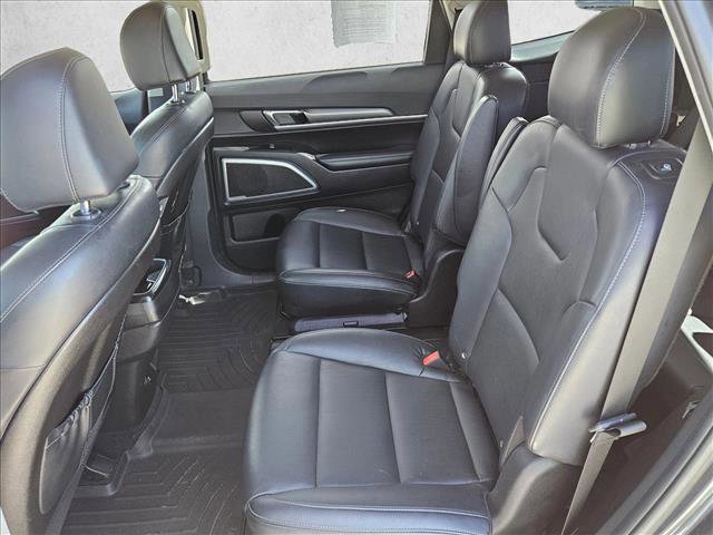 Used 2022 Kia Telluride S FWD image 19