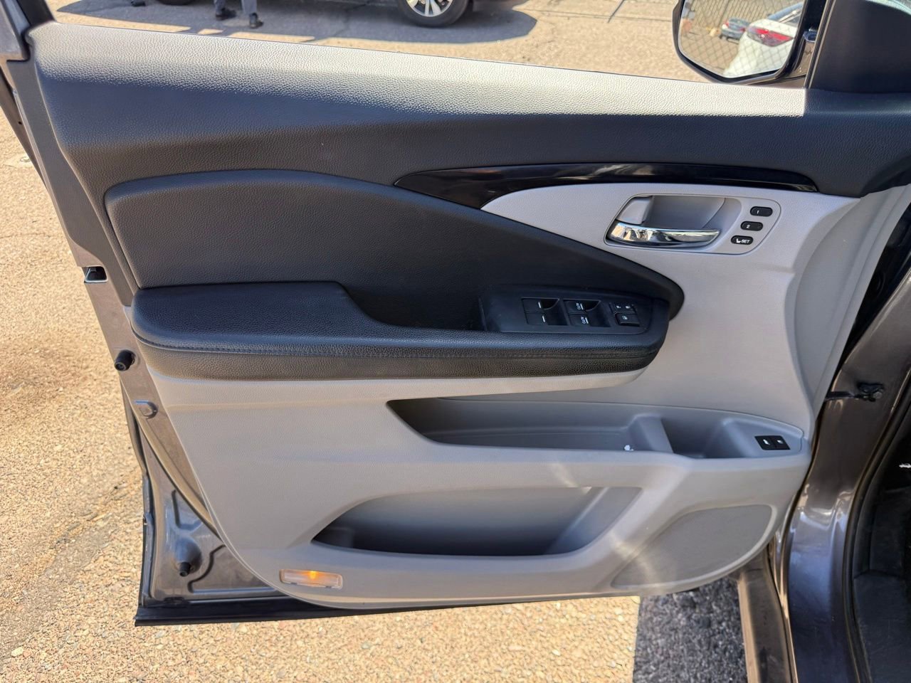 Used 2019 Honda Pilot Elite image 16