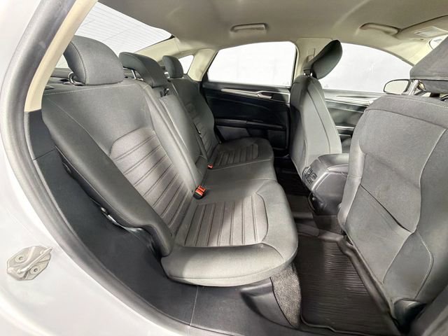 Used 2020 Ford Fusion SE AWD/4WD image 27
