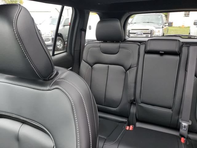 New 2025 Jeep Grand Cherokee Limited w/ Black Appearance Package AWD/4WD image 14