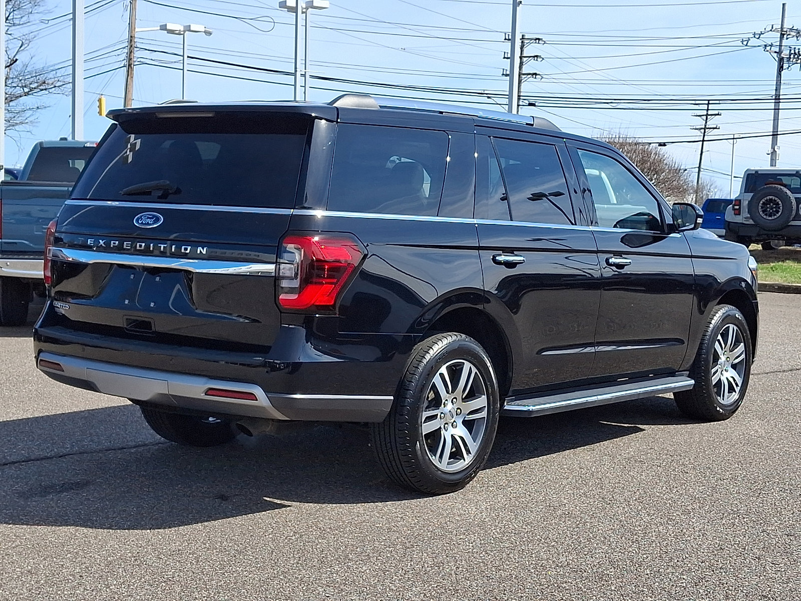 Certified 2023 Ford Expedition Limited image 11