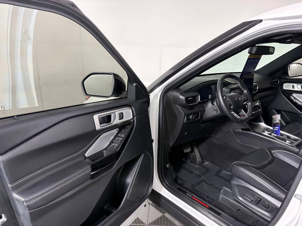 Certified 2024 Ford Explorer ST w/ Equipment Group 401A AWD/4WD image 12