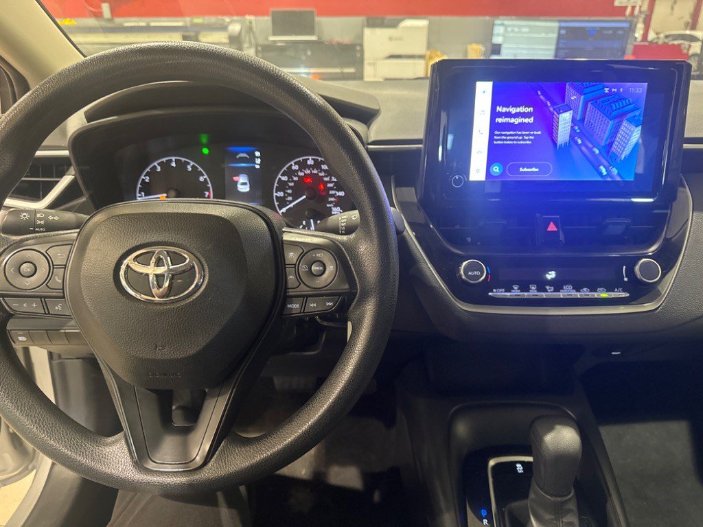 Used 2024 Toyota Corolla LE FWD image 2