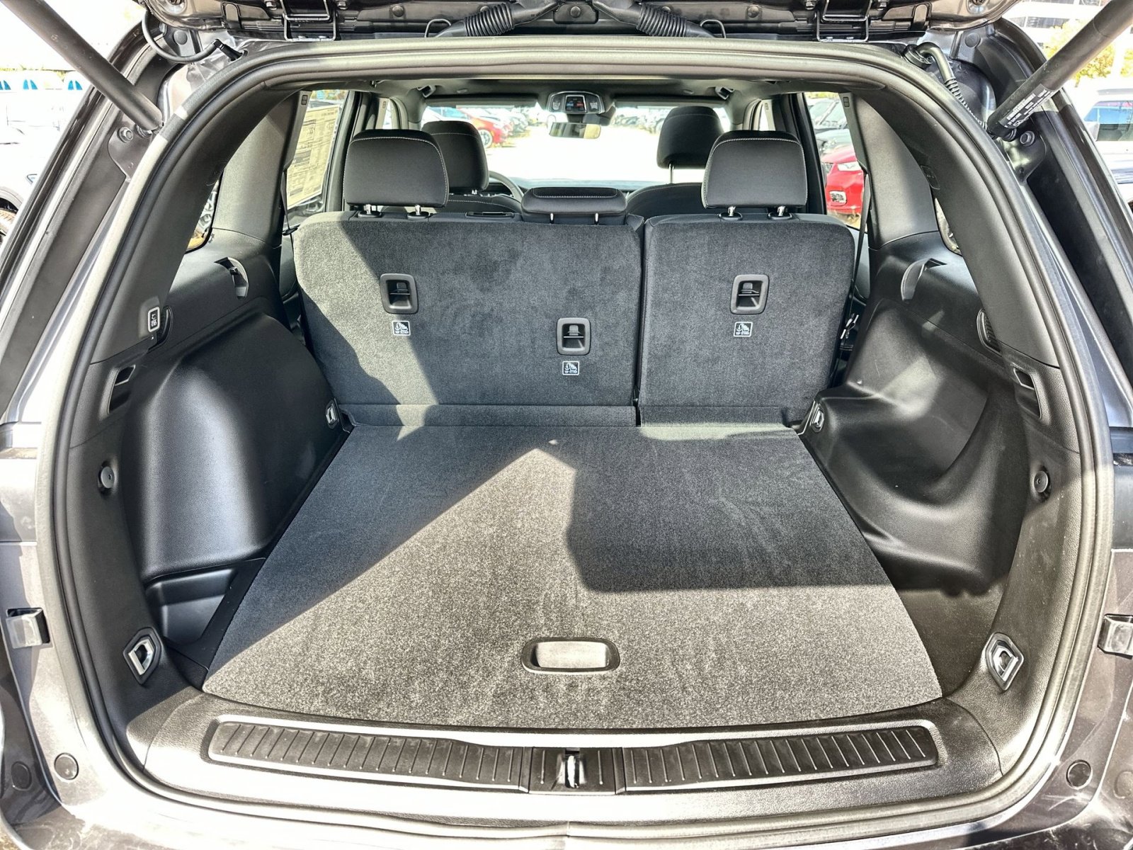 New 2025 Jeep Grand Cherokee Laredo X w/ Luxury Tech Group I image 25