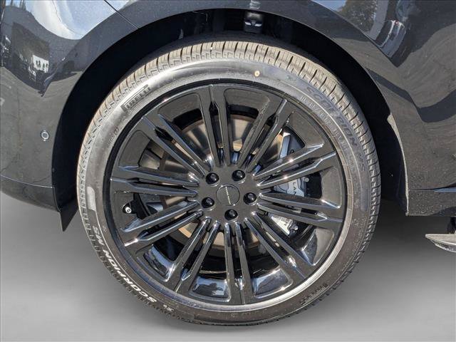New 2026 Land Rover Range Rover Long Wheelbase SE AWD/4WD image 10