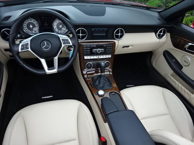 Used 2015 Mercedes-Benz SLK 250 image 10