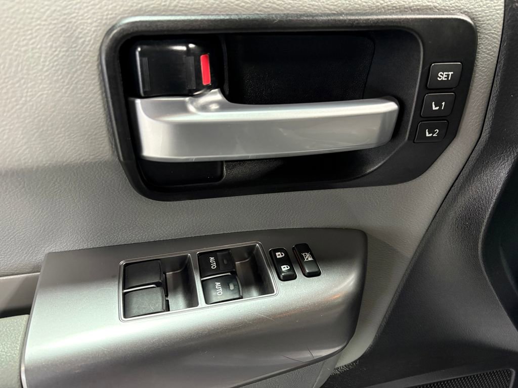 Used 2020 Toyota Sequoia Limited image 19