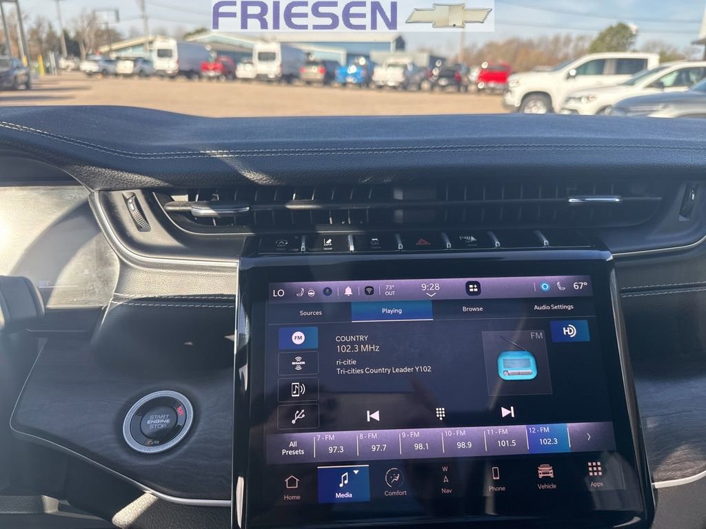 Used 2024 Jeep Grand Cherokee L Limited w/ Luxury Tech Group II image 17