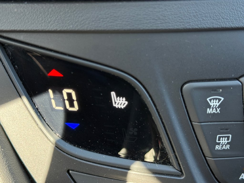 Used 2020 Buick Envision Premium AWD/4WD image 30