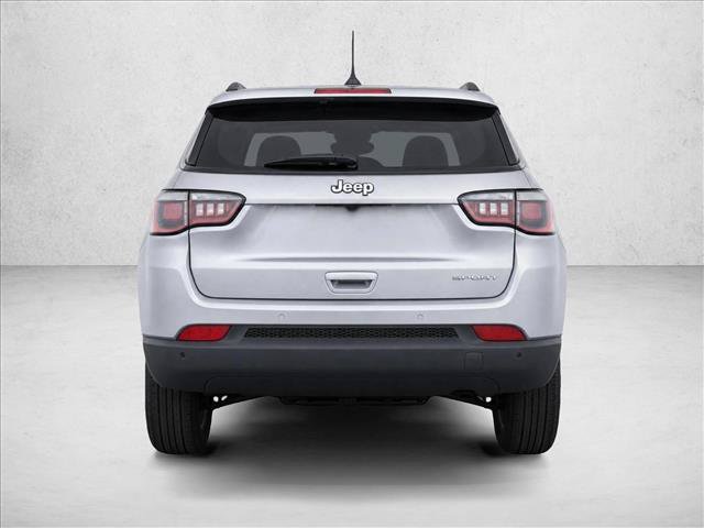 Used 2017 Jeep Compass Sport w/ Tech Group FWD image 6