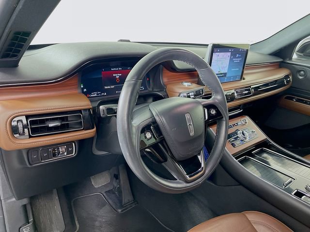 Used 2022 Lincoln Aviator Reserve w/ Elements Package Plus image 10