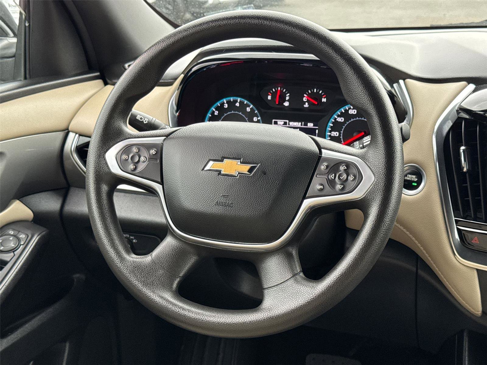 Used 2023 Chevrolet Traverse LS image 24