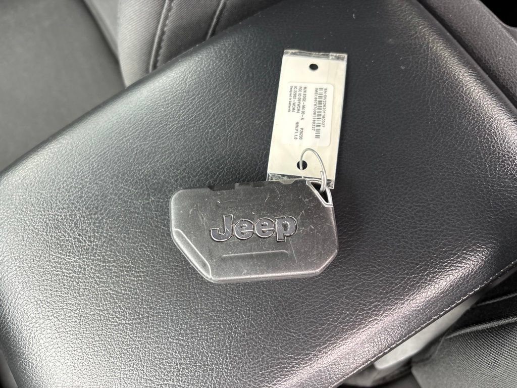 Used 2020 Jeep Wrangler Sport AWD/4WD image 25