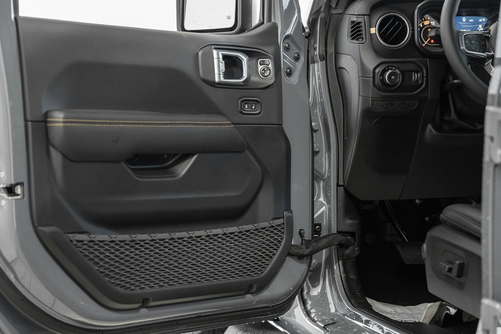 New 2026 Jeep Wrangler Unlimited Sahara AWD/4WD image 35
