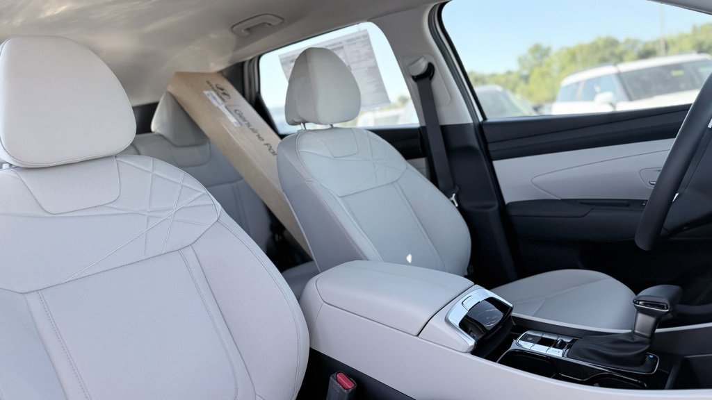 New 2026 Hyundai Tucson SE image 26