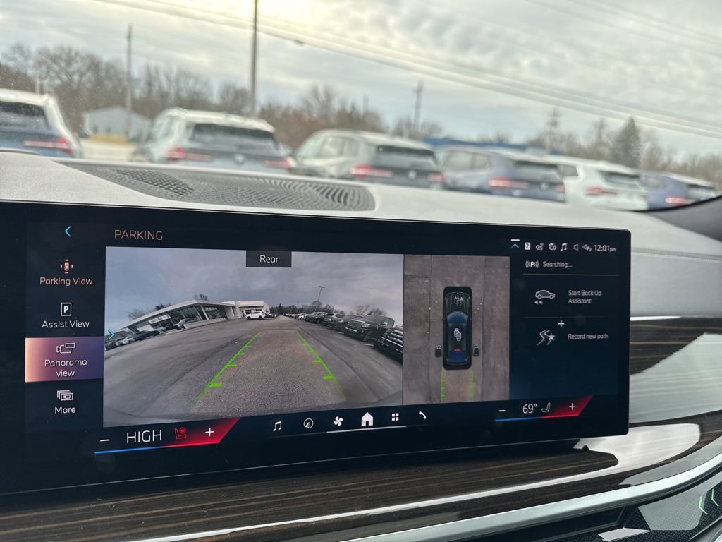 Used 2024 BMW X6 xDrive40i w/ Premium Package image 17