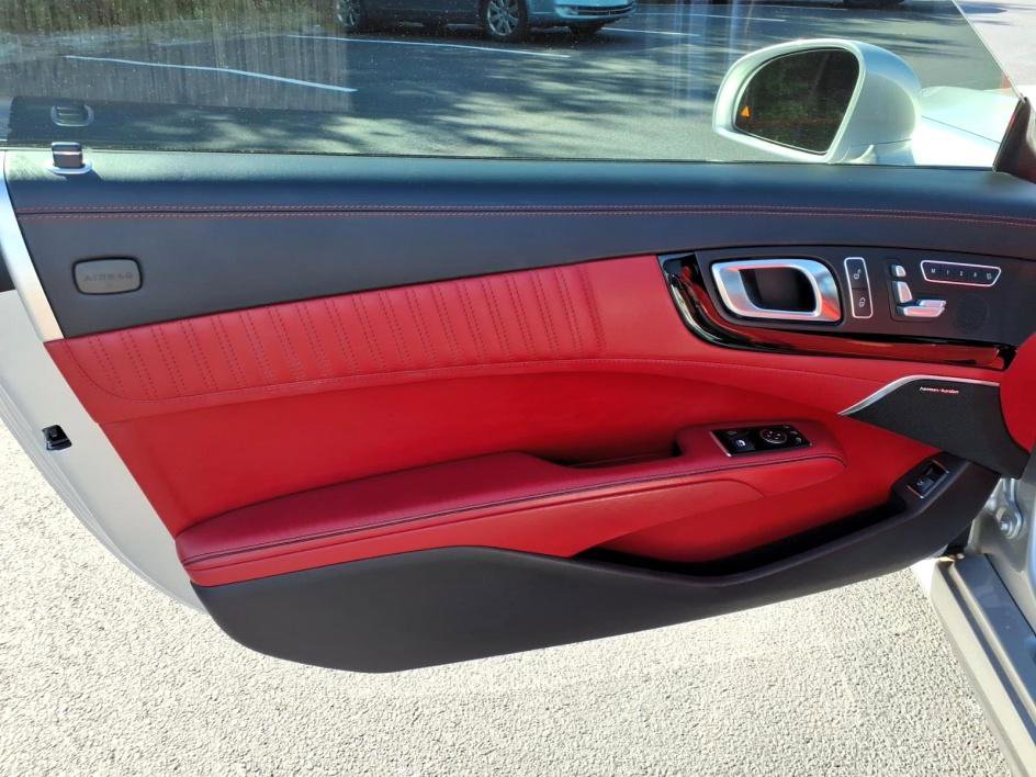 Used 2013 Mercedes-Benz SL 550 image 16