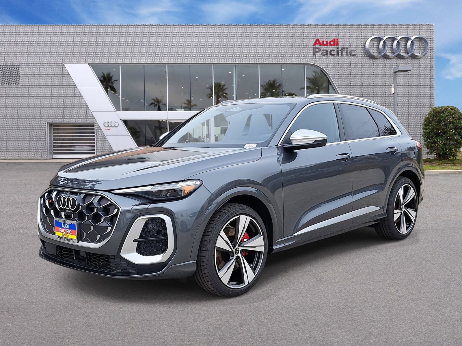 New 2025 Audi SQ5 Premium Plus