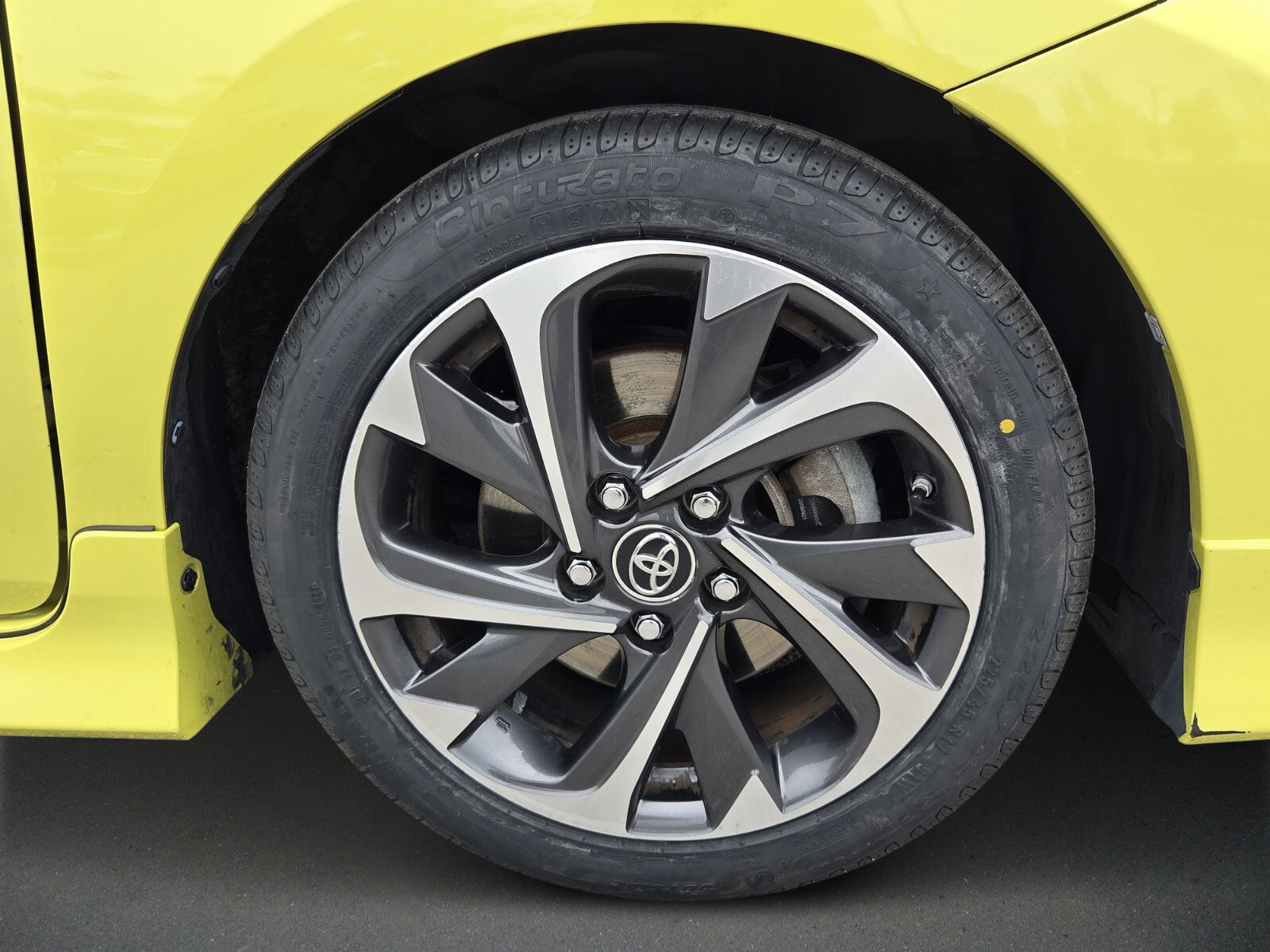 Used 2018 Toyota Corolla iM image 9