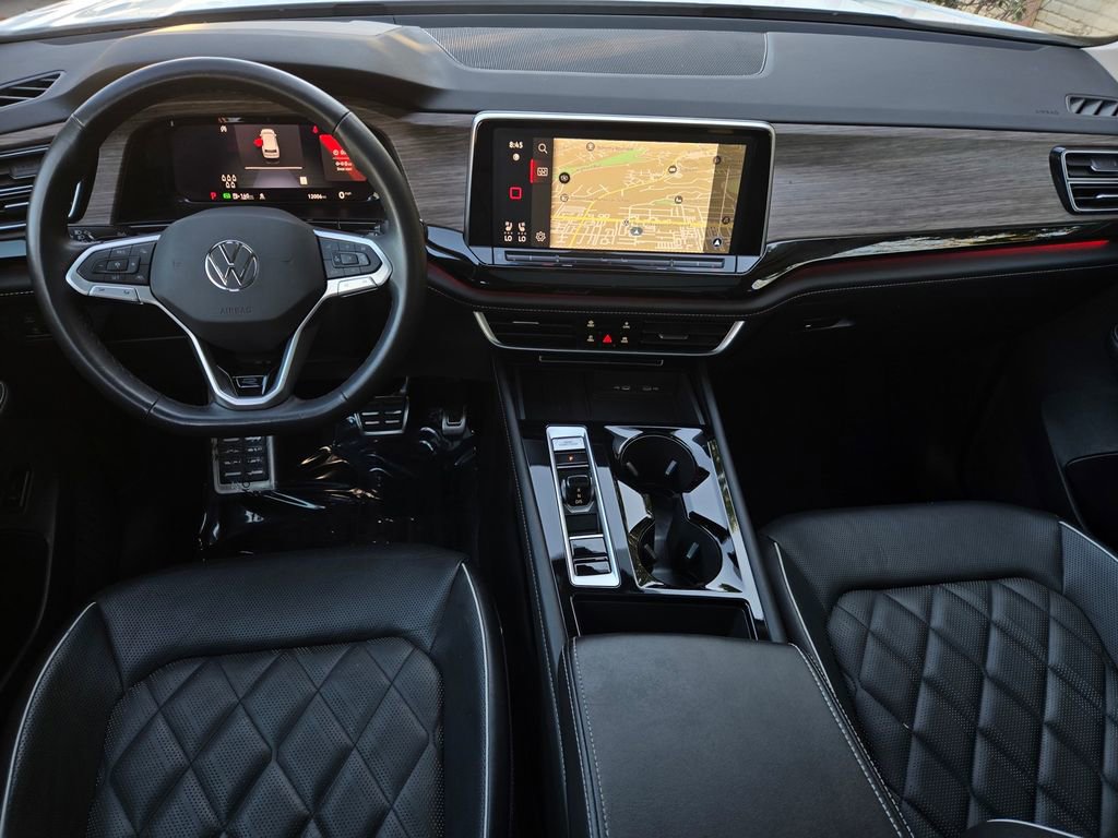 Used 2025 Volkswagen Atlas SEL Premium R-Line image 15