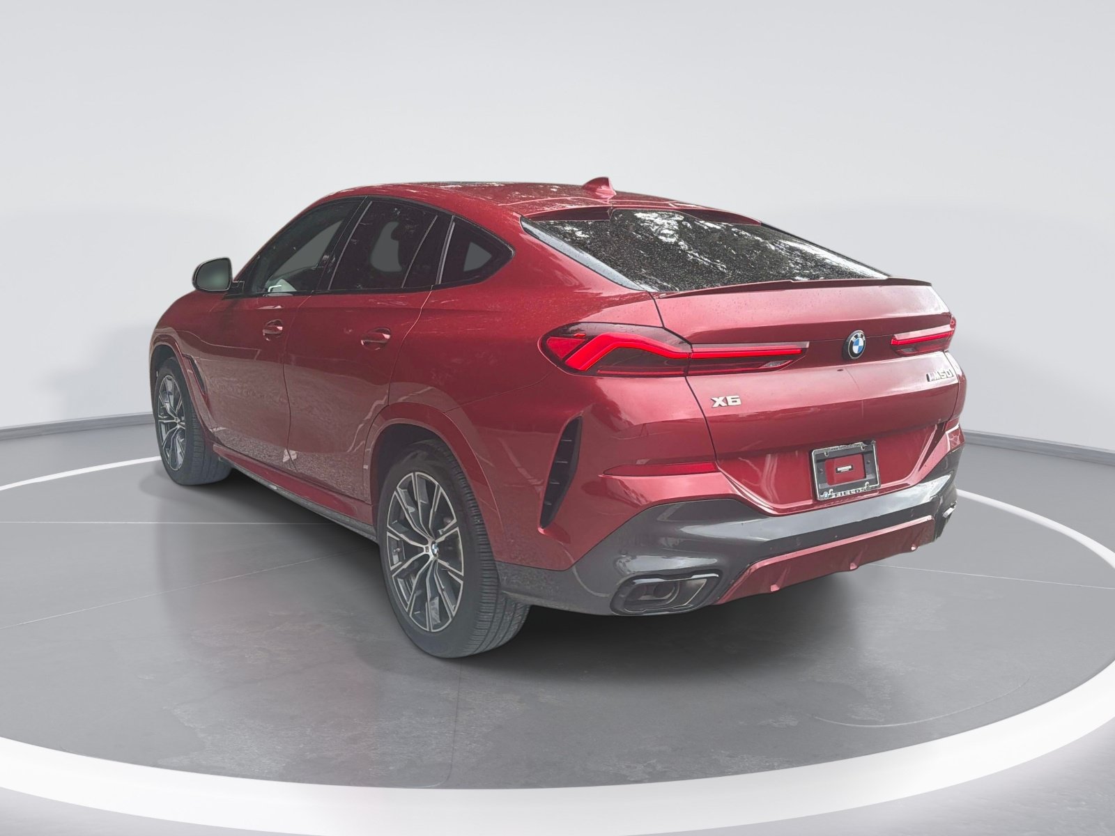 Used 2023 BMW X6 M50i w/ Executive Package AWD/4WD image 5