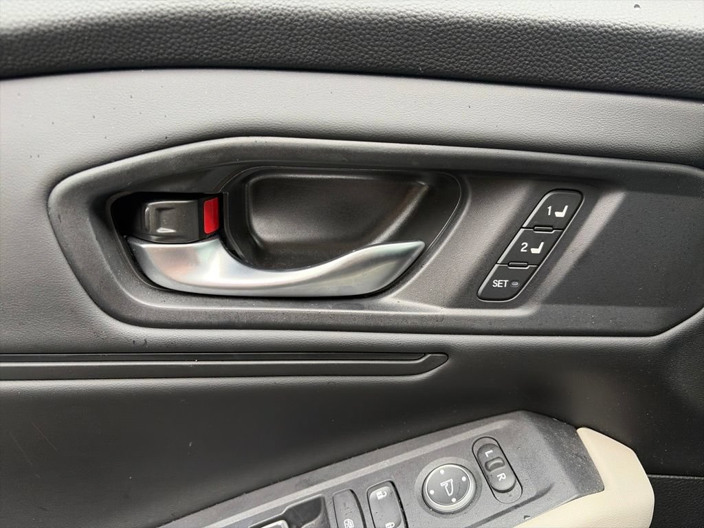 Used 2024 Honda Accord EX-L image 6