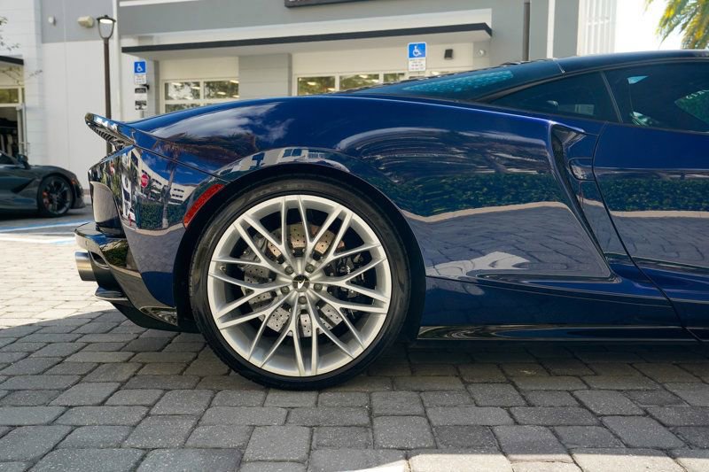 Used 2023 McLaren GT image 31