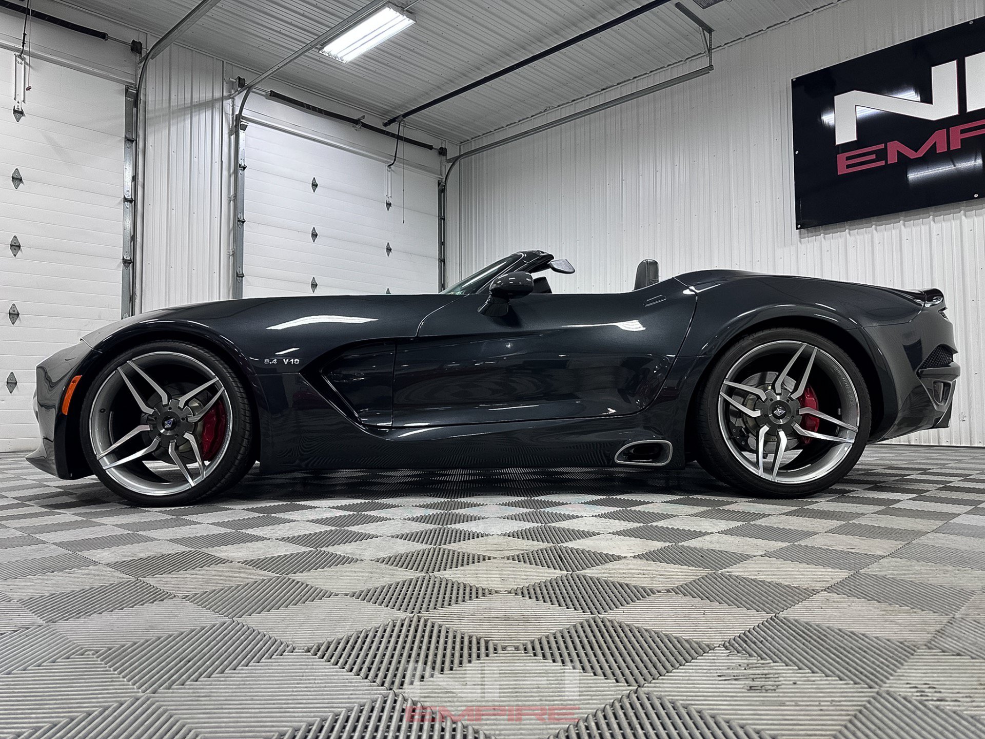 Used 2014 SRT Viper GTS w/ GTS Laguna Interior Package RWD image 20