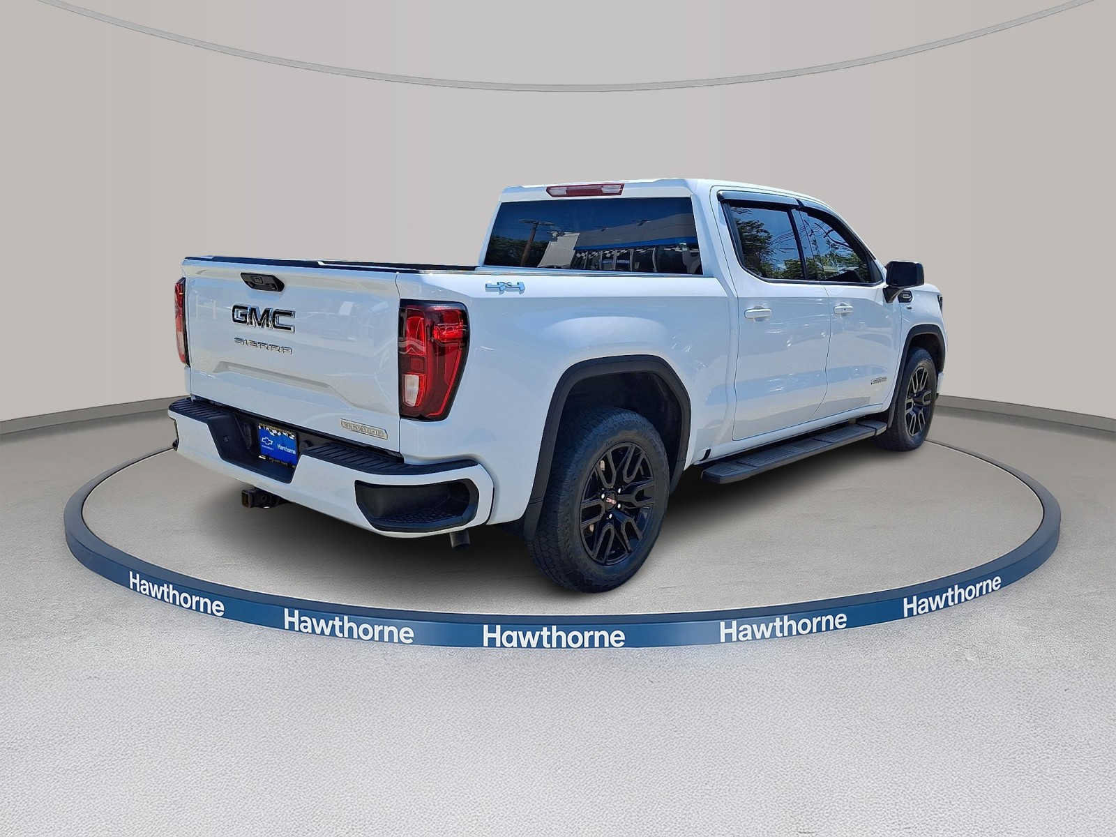 Used 2023 GMC Sierra 1500 Elevation w/ LPO, Elevation Black Package AWD/4WD image 3
