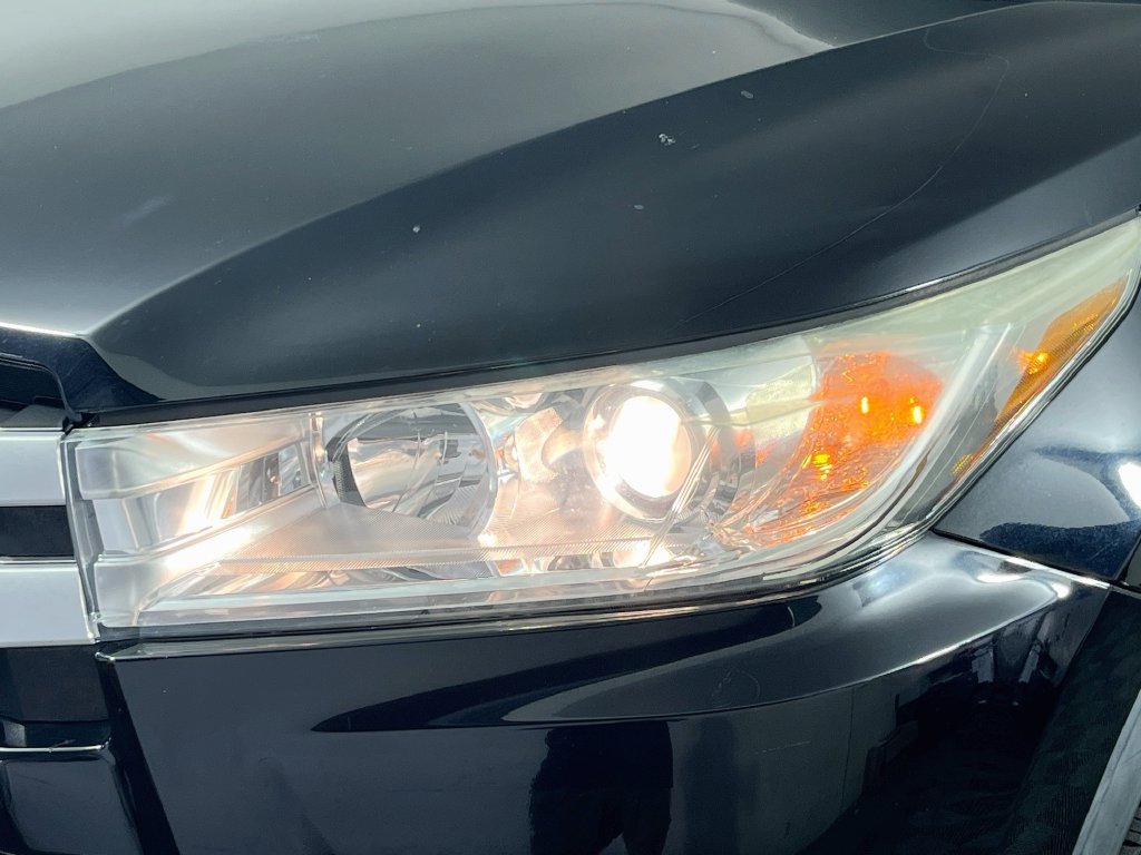 Used 2019 Toyota Highlander XLE FWD image 9
