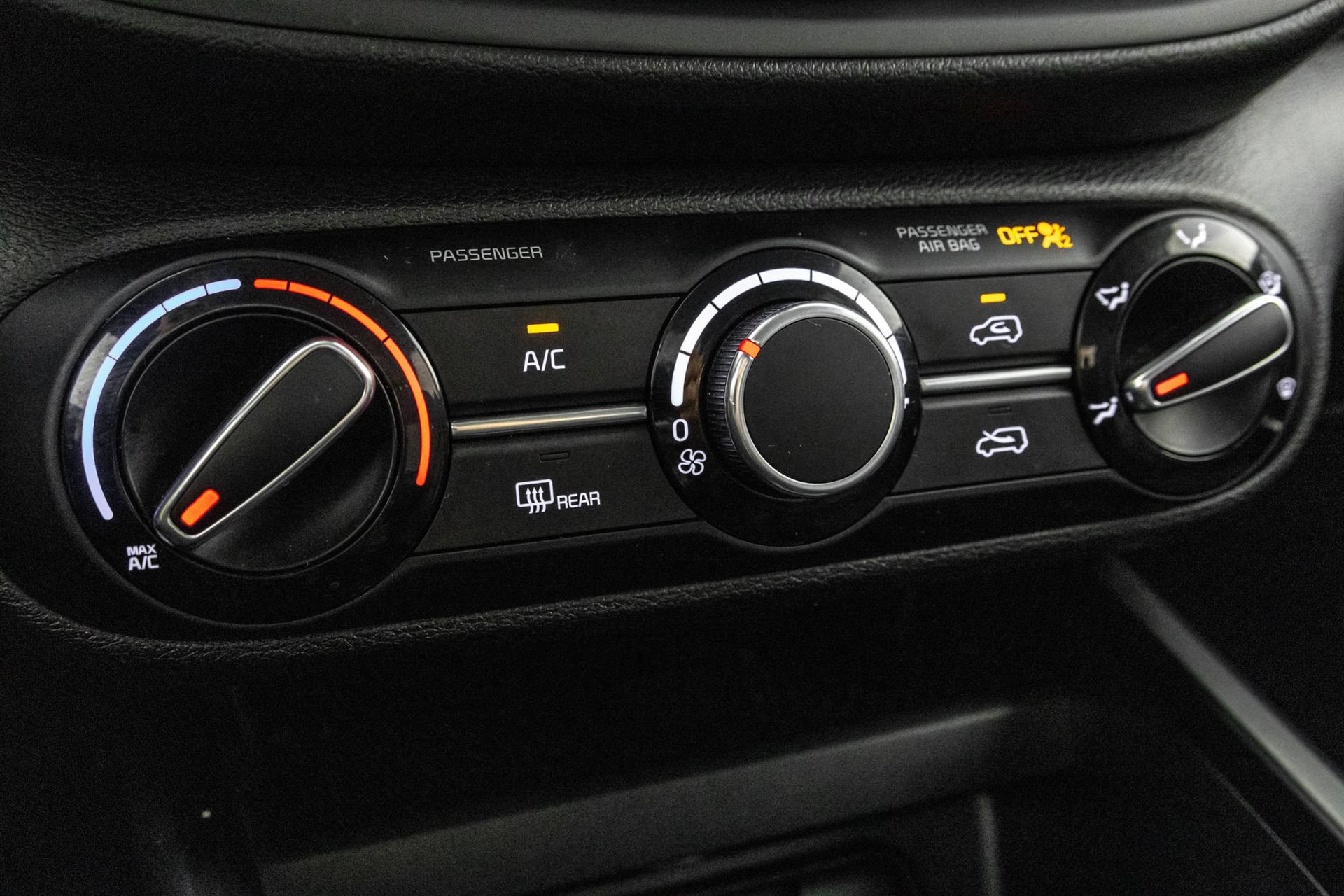 Used 2024 Kia Soul LX FWD image 28