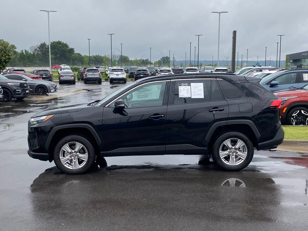 Used 2025 Toyota RAV4 XLE FWD image 4