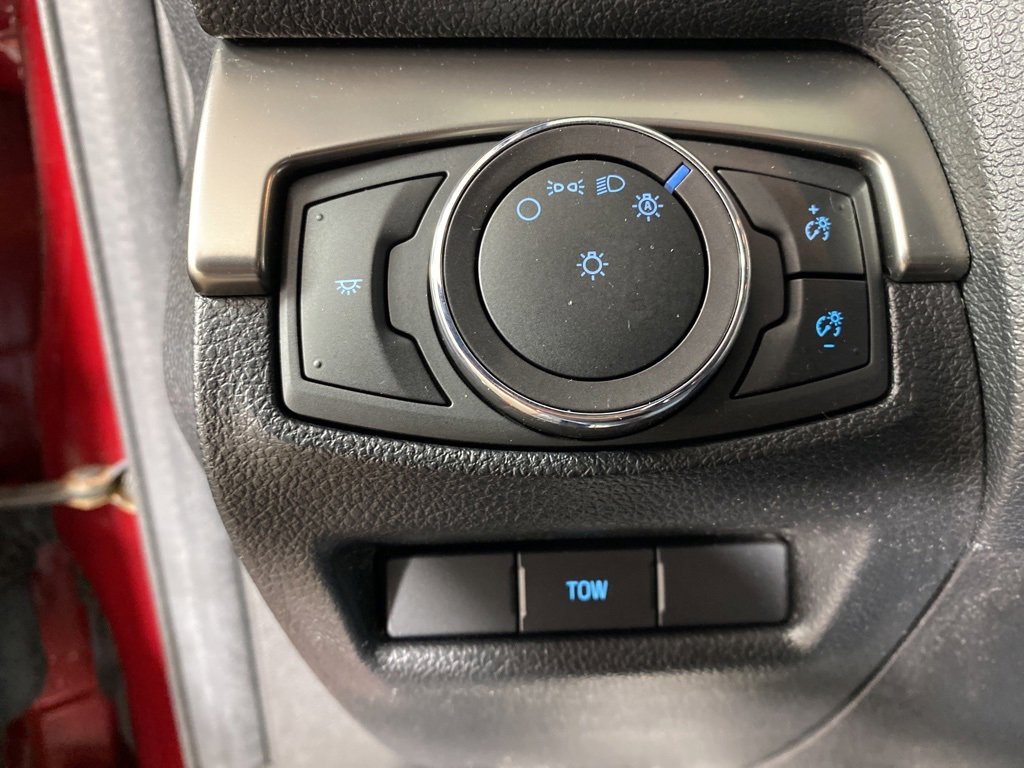 Used 2018 Ford Explorer XLT image 12