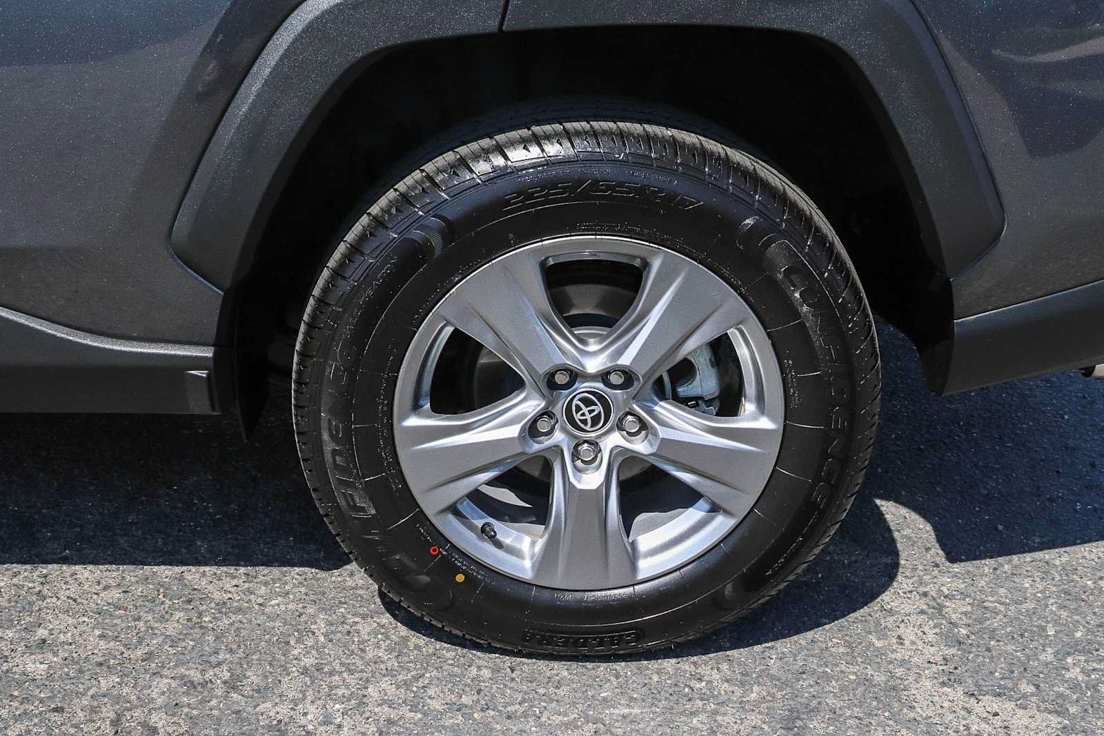 Used 2022 Toyota RAV4 XLE w/ Convenience Package FWD image 13