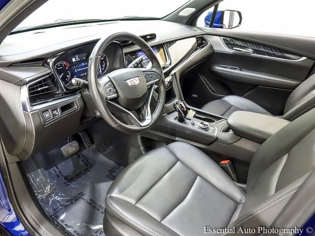 Used 2025 Cadillac XT6 Premium Luxury AWD/4WD image 10