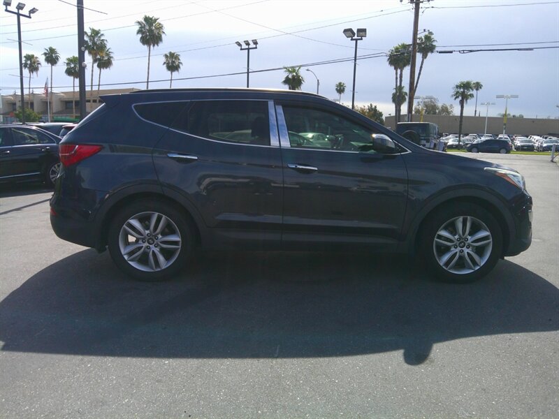 Used 2016 Hyundai Santa Fe Sport 2.0T w/ Option Group 05 FWD image 9