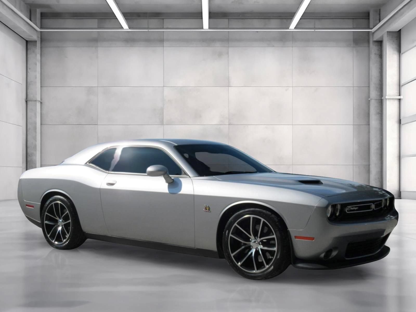 Used 2015 Dodge Challenger R/T Scat Pack w/ Leather Interior Group RWD image 1