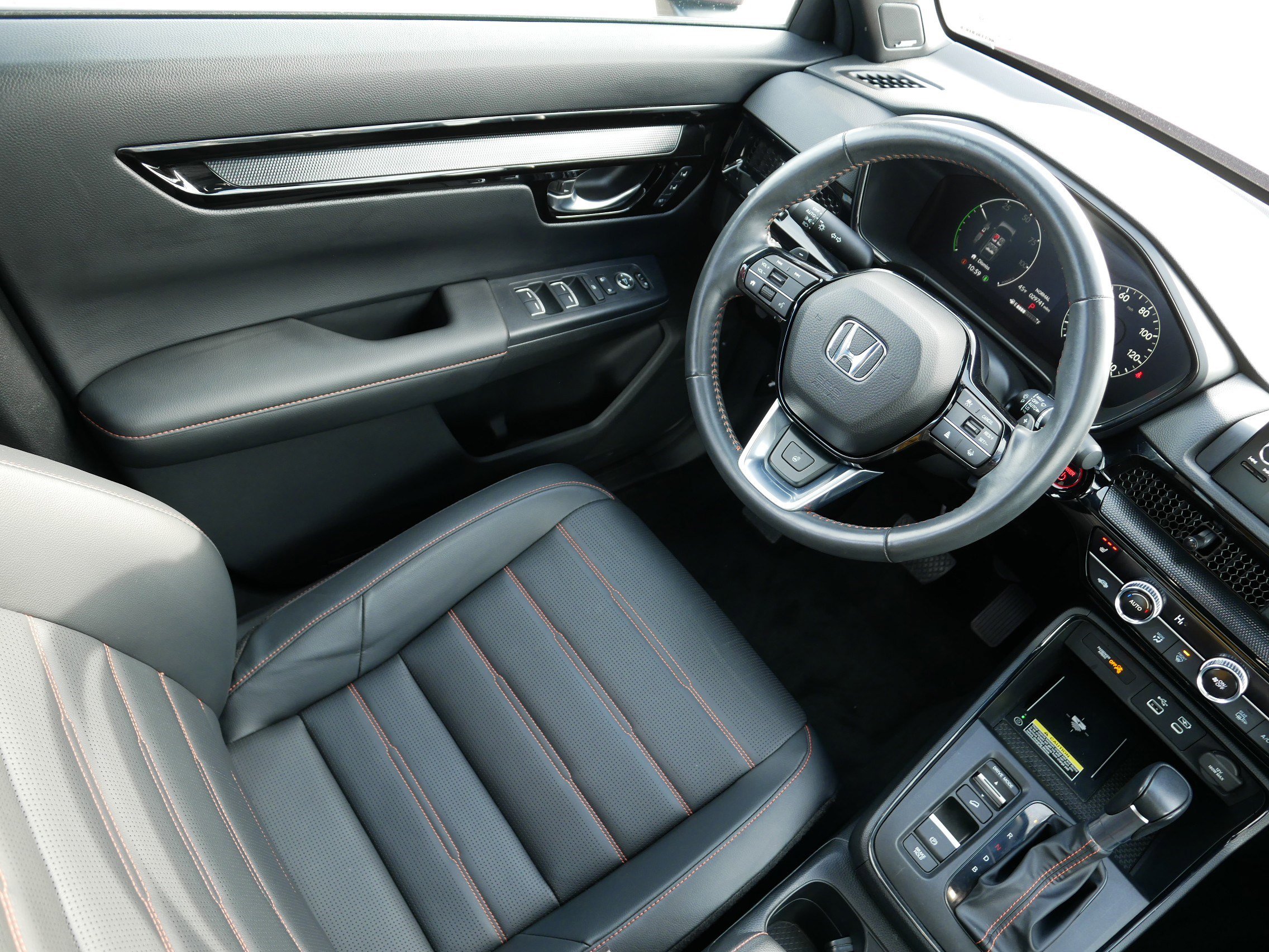 Used 2023 Honda CR-V Sport Touring image 9