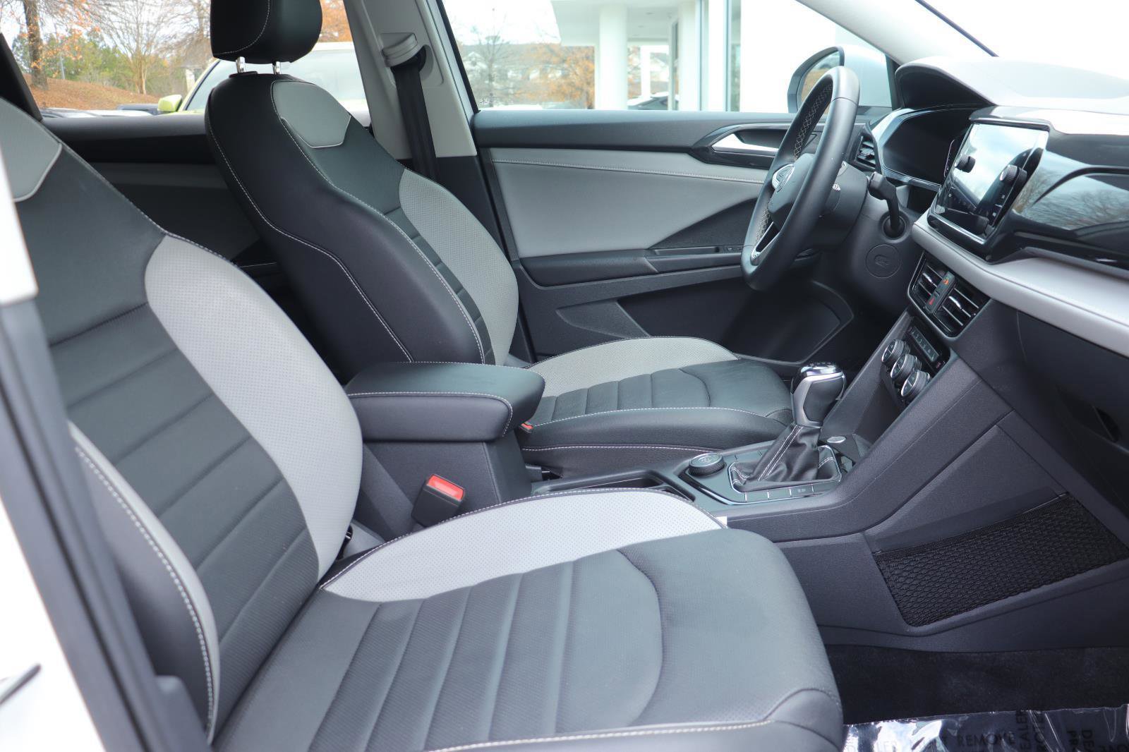 Used 2023 Volkswagen Taos SEL image 20