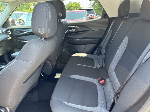Used 2025 Chevrolet TrailBlazer LT AWD/4WD image 14