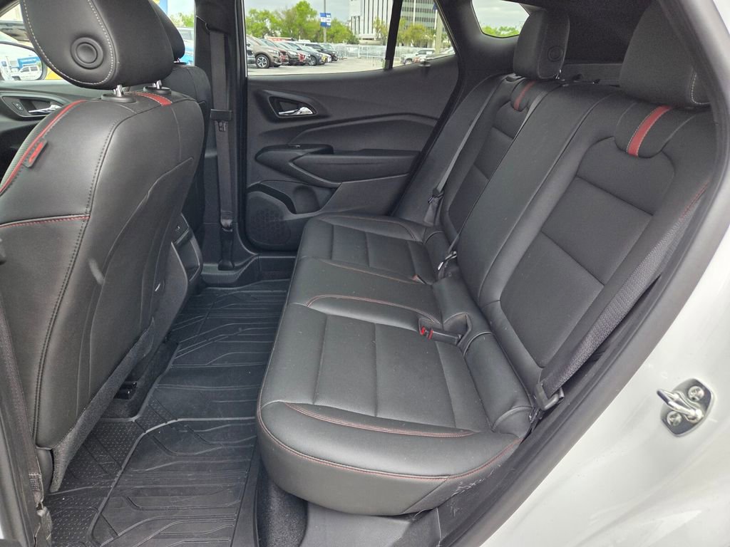 Certified 2025 Chevrolet Trax RS w/ Driver Confidence Package image 6