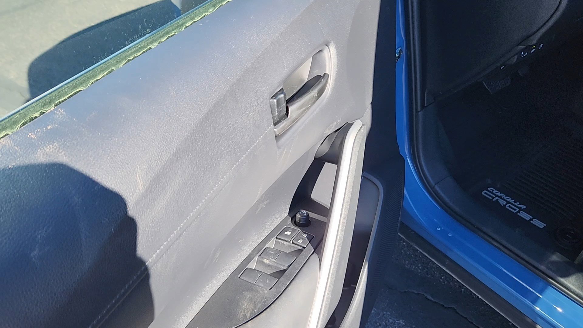 New 2026 Toyota Corolla Cross SE image 7