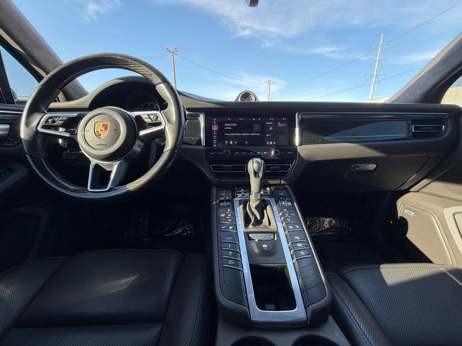 Used 2021 Porsche Macan Turbo image 12