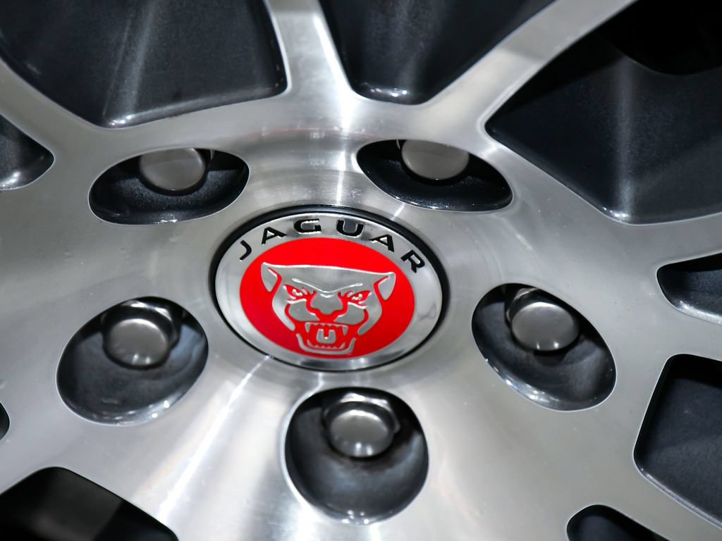 Used 2021 Jaguar F-TYPE R-Dynamic AWD/4WD image 69