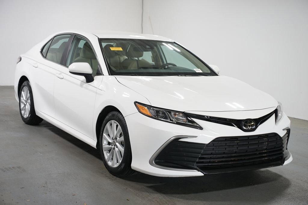 Certified 2024 Toyota Camry LE image 3