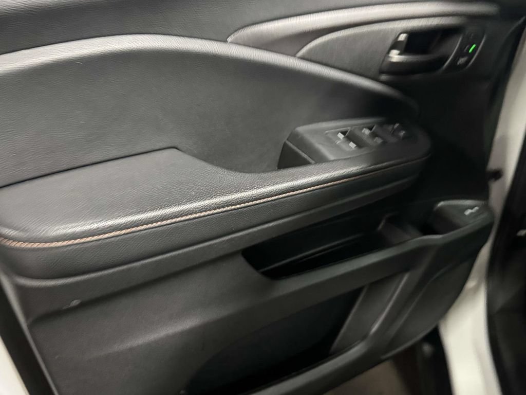 Certified 2022 Honda Passport TrailSport image 28